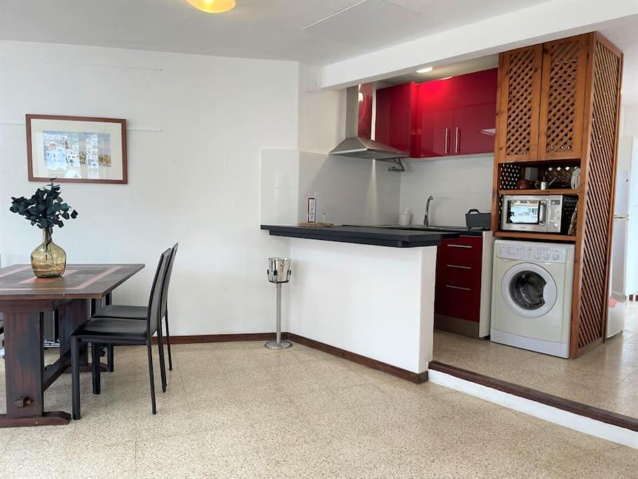 Des Puig - Apartment With Sea Views Cadaqués Kültér fotó